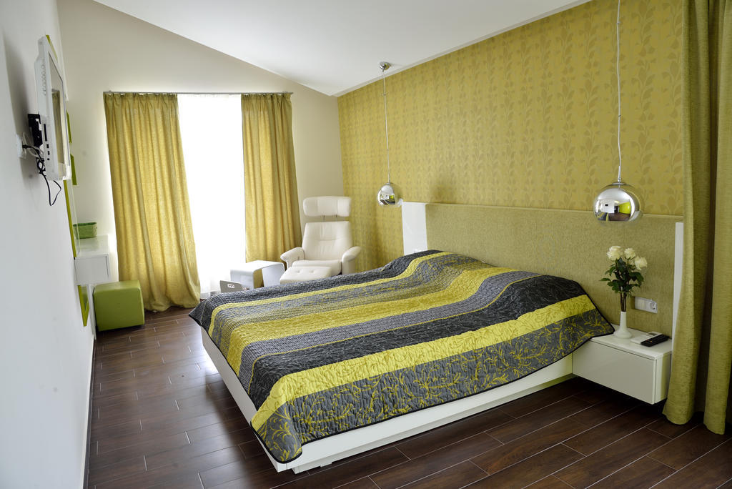 Glicinia Hotel Golden Sands Habitación foto