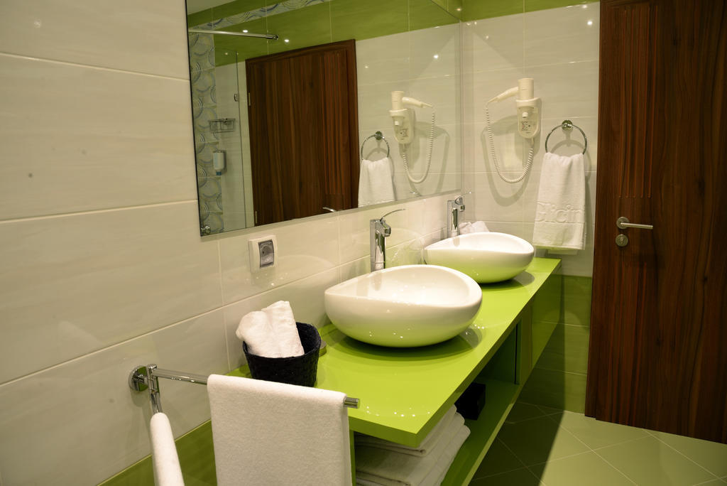Glicinia Hotel Golden Sands Habitación foto
