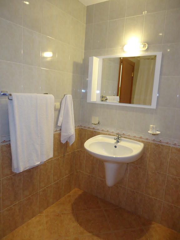 Glicinia Hotel Golden Sands Habitación foto